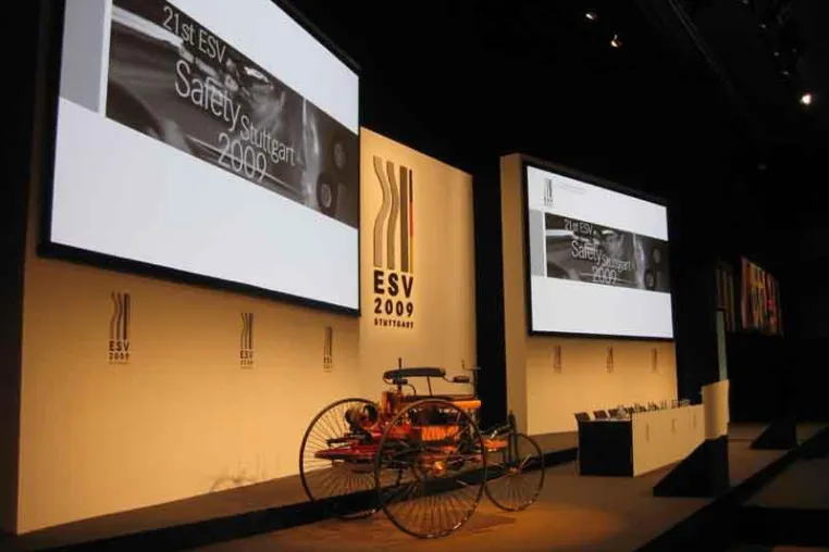 Bild: PASS stattet internationale ESV-Konferenz 2009 mit Medientechnik aus