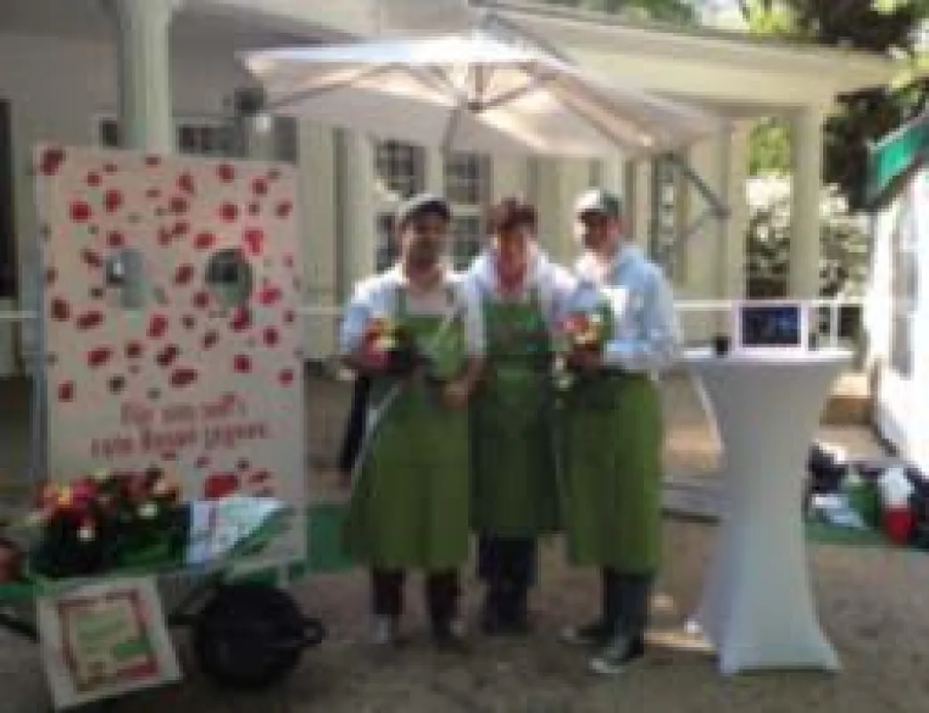 DoctorPlant Team im Einsatz, Bildquelle: lots and more design