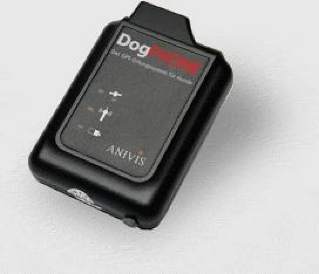 Kaum größer als eine Streichholz- Schachtel, aber sehr effektiv! DogPHONE funktioniert Europaweit und bis auf 15 Meter genau!