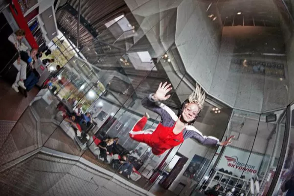 Bild: Zu Ostern weit weg oder hoch hinaus fliegen Mit dem OSTAIR Special von Indoor Skydiving Bottrop