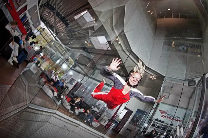 Zu Ostern weit weg oder hoch hinaus fliegen Mit dem OSTAIR Special von Indoor Skydiving Bottrop Bild: Zu Ostern weit weg oder hoch hinaus fliegen Mit dem OSTAIR Special von Indoor Skydiving Bottrop