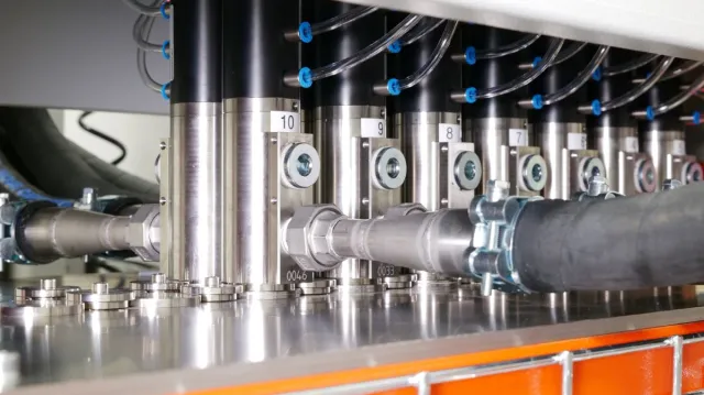 Bild: Farbdosieranlage SMART-DOSER dosiert jede Offsetdruckfarbe in gewünschter Menge zum richtigen Zeitpunkt