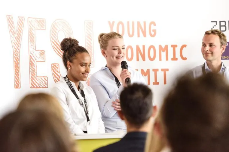 Deutscher Ökonomie- Schülerwettbewerb „YES! – Young Economic Summit“ geht in Kiel ins Finale Bild: Deutscher Ökonomie- Schülerwettbewerb „YES! – Young Economic Summit“ geht in Kiel ins Finale
