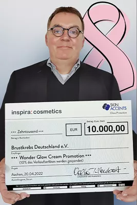 Bild: inspira: cosmetics spendet 10.000 Euro an Brustkrebs Deutschland e.V. 