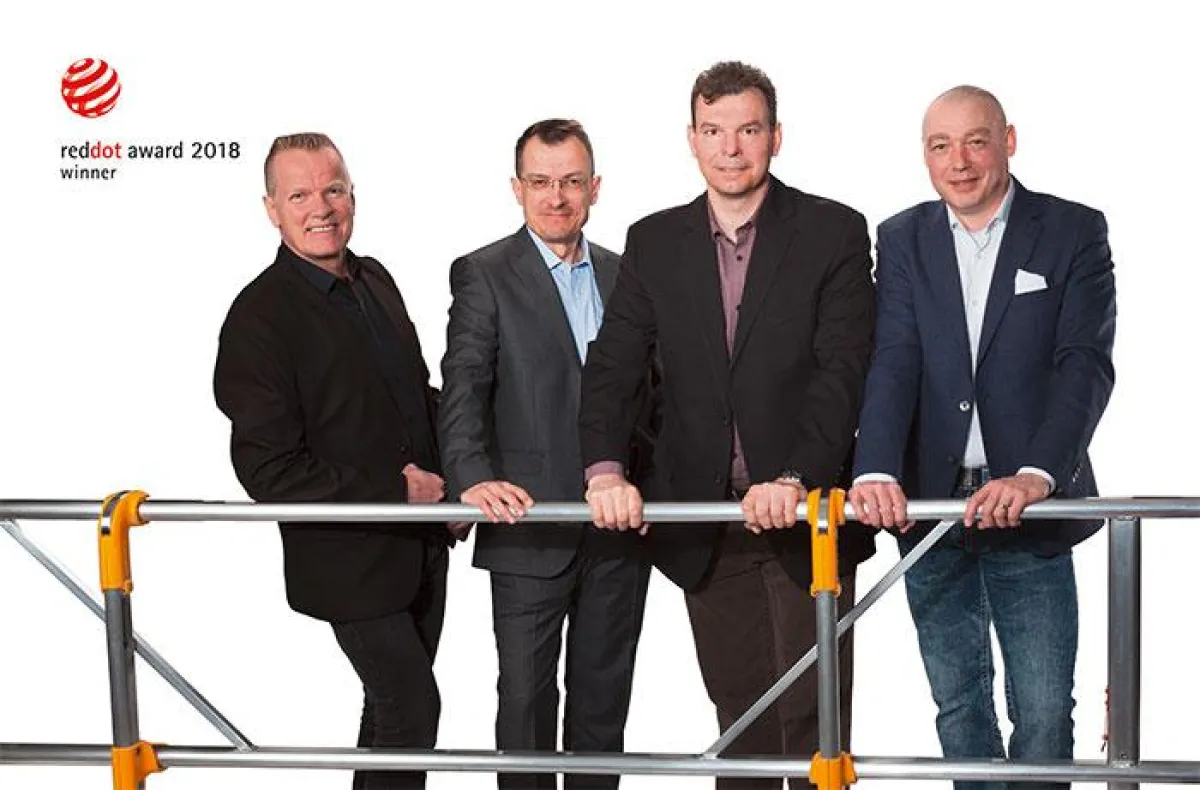 Freude im AluFix® EVO Entwicklungsteam über den 1. Red Dot Award