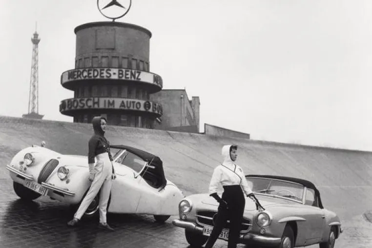 STEEL-IKONEN mit Fotografien von F.C. Gundlach im Automuseum PROTOTYP ab dem 12. April 2014 Bild: STEEL-IKONEN mit Fotografien von F.C. Gundlach im Automuseum PROTOTYP ab dem 12. April 2014
