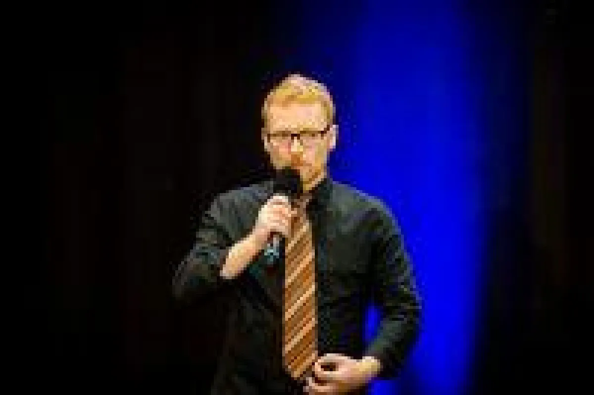 Excellence Award Gewinner Bernd Dackweiler beim Int. Speaker Slam - Foto: Dominik Pfeil
