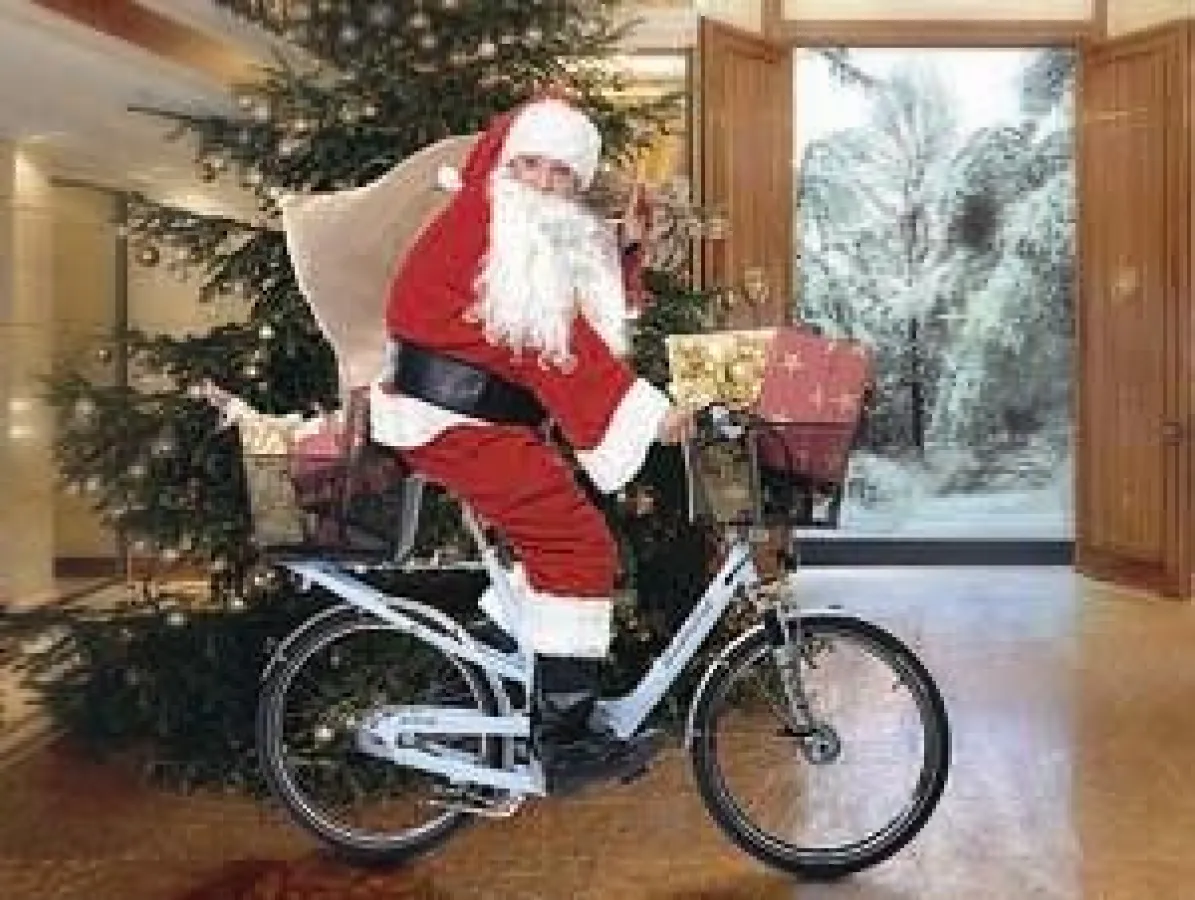 Radelndes unterm Weihnachtsbaum