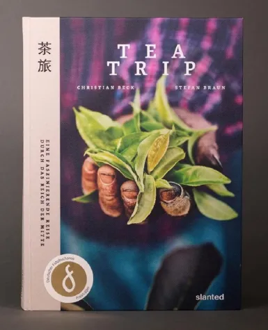 „TEATRIP“ gewinnt deutschen Fotobuchpreis 2021/2022 Bild: „TEATRIP“ gewinnt deutschen Fotobuchpreis 2021/2022