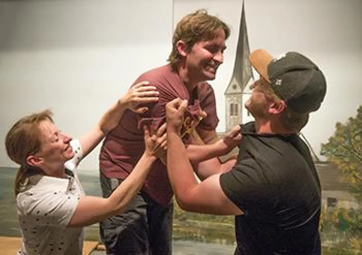 v.L: Agerl (Barbara Bichler), Poldi (Konrad Hamberger) und Hias (Michael Schauer)