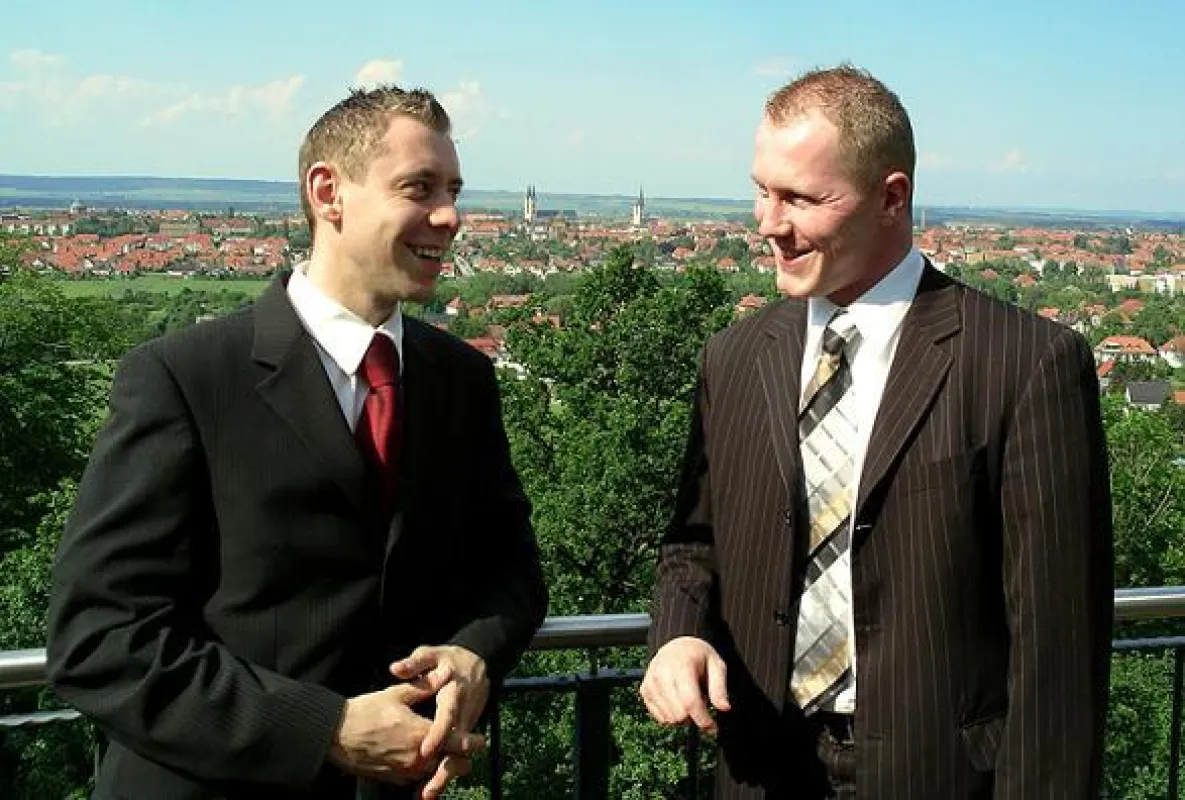 Juniorchef Chris Schöne und Regionalmanager Kai Fischer