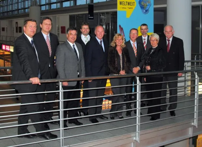 Bild: Vorfahrt für den FMO – Niederländer mit ins Boot holen