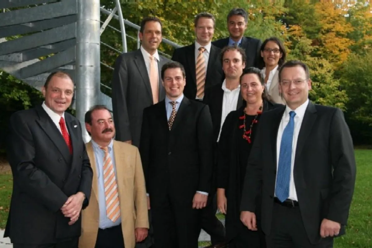 Die neue Führungsmannschaft von kit e.V. freut sich auf die zukünftigen Aufgaben: