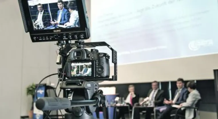Die wichtigsten Neuigkeiten aus dem Zentrum der Telematik-Branche Bild: Die wichtigsten Neuigkeiten aus dem Zentrum der Telematik-Branche