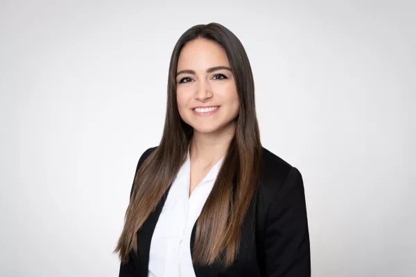 Bild: Fotostudio Neueröffnung in Stuttgart: CV Pics Studio - Bewerbungsfotos