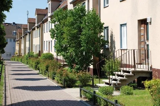 Monarchis beginnt mit den Renovierungsarbeiten der Häuser in Lohfelden Bild: Monarchis beginnt mit den Renovierungsarbeiten der Häuser in Lohfelden