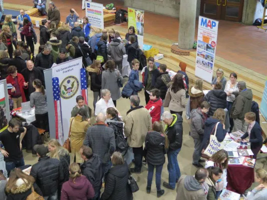 Infobörse zu Auslandsaufenthalten in Kassel Bild: Infobörse zu Auslandsaufenthalten in Kassel