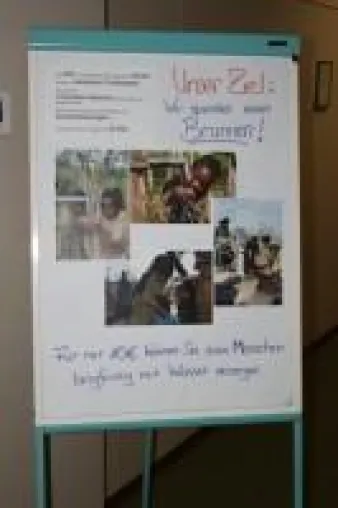 Bild: Fach- & Betriebswirte bei carriere & more unterstützen die Stiftung „Menschen für Menschen“
