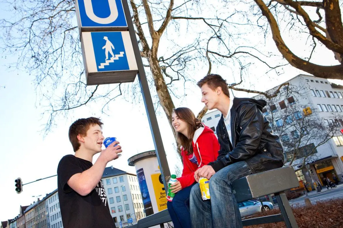 Milchdrinks gehören für Jugendliche, die Schönheitsidealen entsprechen wollen, einfach dazu. Bildquelle: LVBM