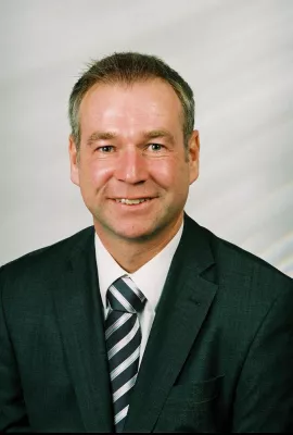 Bild: Dirk Berhorst folgt auf Ulrich Marski als neuer Verkaufsleiter Deutschland bei den Vorwerk Teppichwerken