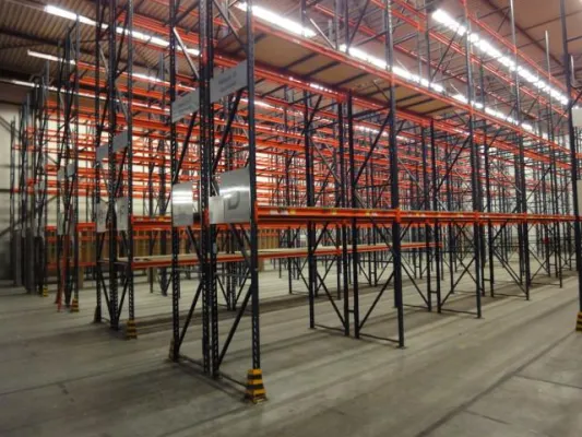 Bild: Versteigerung von Transport- und Logistikequipment