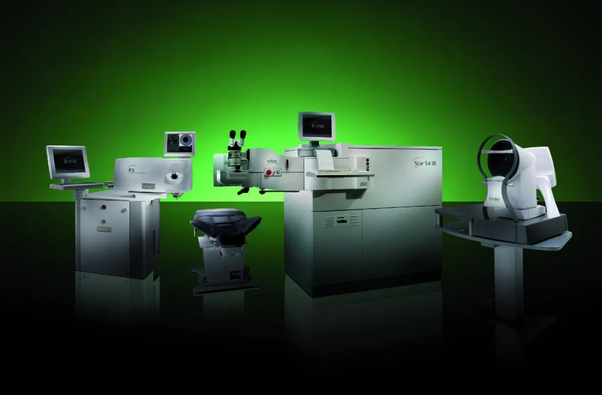 Das Lasersystem der Augen-Laser-Klinik Lohr. Die Kombination dieser beiden Laser und des Untersuchungsgerätes gibt es in Deutschland insgesamt in nur fünfzehn Laserkliniken. Als erste Klinik arbeitete