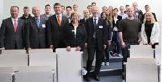 Bild: Schulstart am Kieler Wirtschaftsgymnasium
