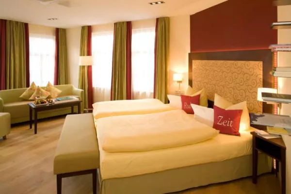 Hotel Reichshof: Das Romantik-Hotel**** mit historischem Charme im malerischen Ostfriesland Bild: Hotel Reichshof: Das Romantik-Hotel**** mit historischem Charme im malerischen Ostfriesland