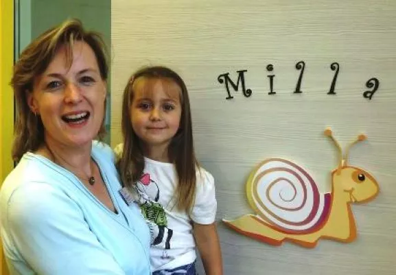 Schnecke Milla wirbt für gutes Hören: Maskottchen des neuen Kinder-HörCentrums in Münster hat nun einen Namen Bild: Schnecke Milla wirbt für gutes Hören: Maskottchen des neuen Kinder-HörCentrums in Münster hat nun einen Namen
