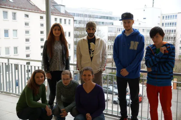 Bild: Münchner Tierschutztheater feiert mit aufwändiger Sondervorstellung fünfjähriges Bestehen und gründet Verein