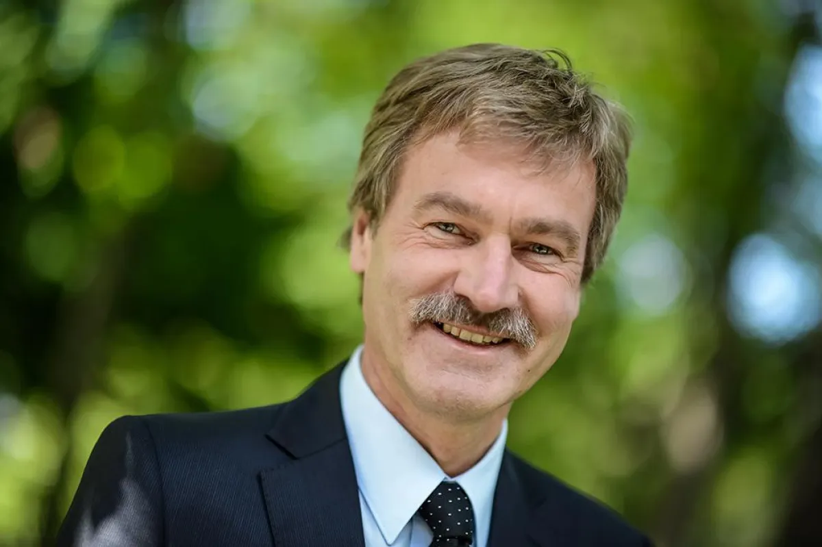 Prof. Gerd Heusch, Direktor des Instituts für Pathophysiologie der Medizinischen Fakultät