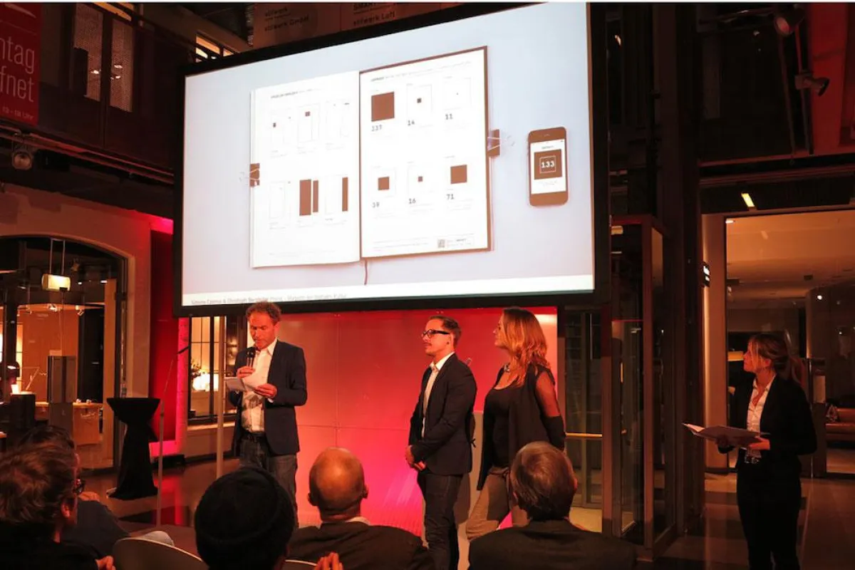 v.l.n.r.: Prof. Werner Aisslinger, Christoph Bergleiter, Simone Czernia