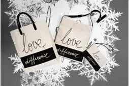 Bild: Weihnachtszauber bei Furla: Furla präsentiert die neue Charity Collection Love Difference sowie Geschenkideen