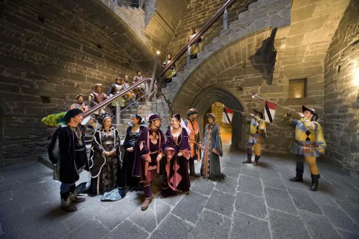 Bild: Legendär und farbenfroh: Karneval im Aostatal