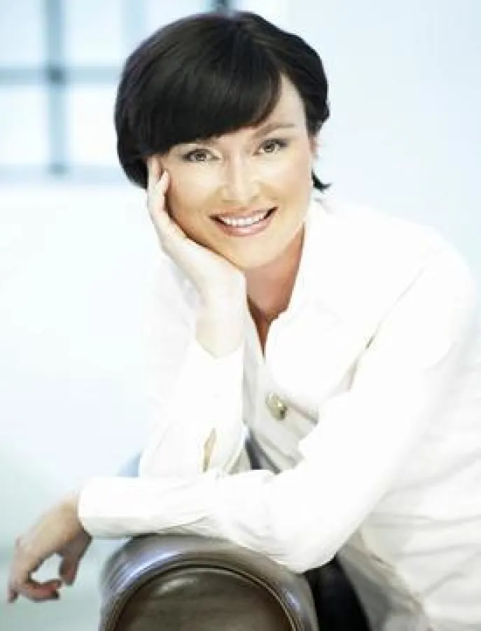 Jutta Kehrer, Leiterin Öffentlichkeitsarbeit der Hessischen Landesvertretung Berlin, nutzt cobra für das Veranstaltungsmanagement.