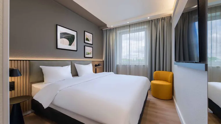 Frischer Look für einen Paderborner Hotelklassiker Bild: Frischer Look für einen Paderborner Hotelklassiker
