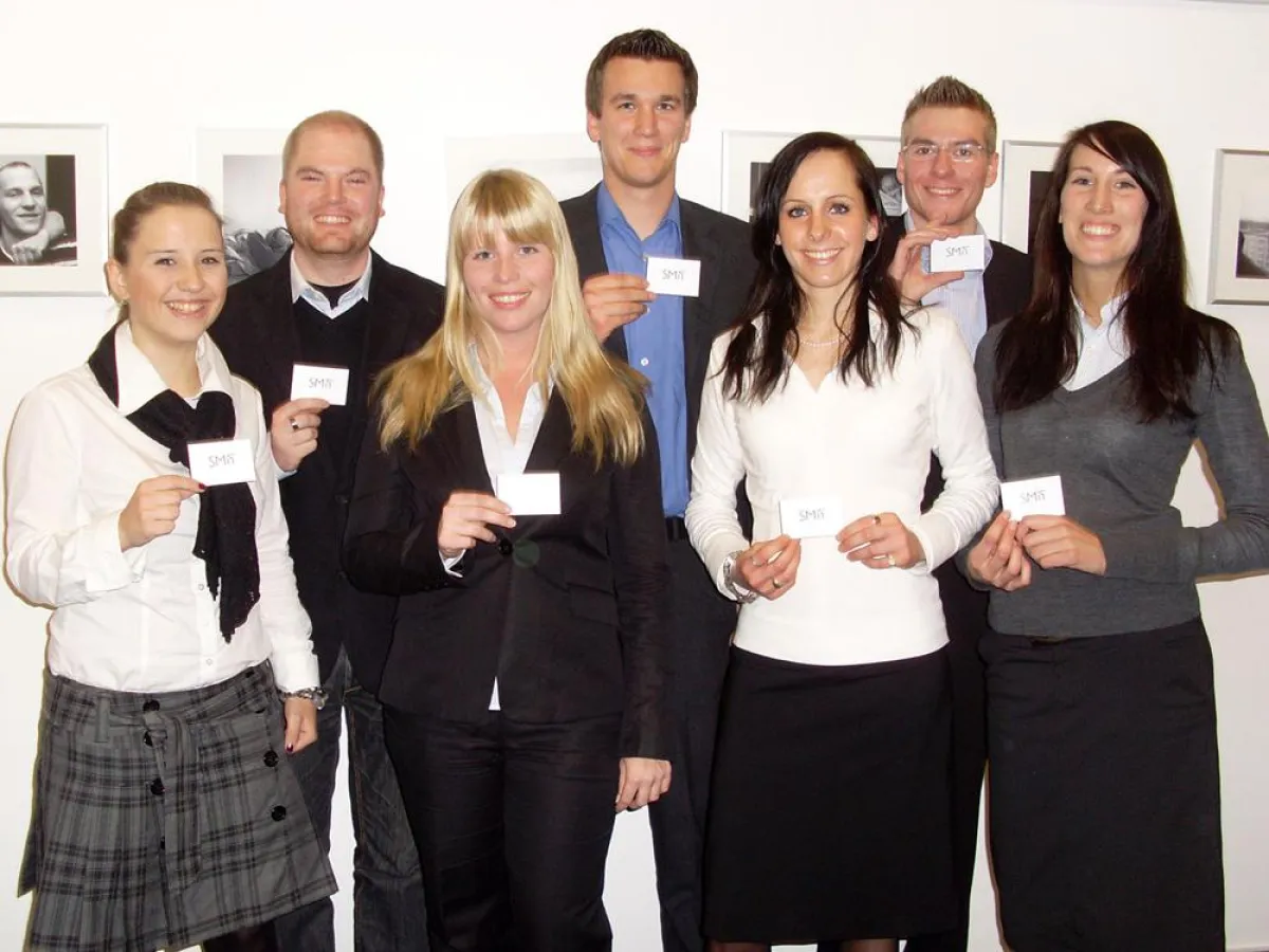 Das Gründungsteam der studentischen Mittelstandsberatung SMIT: (v.l.n.r.) Frederike Kranz, Kai Ahlert, Maureen Weber, Malte Schwarck, Tina Cording, Bastian Pauls und Anne Bachmann.