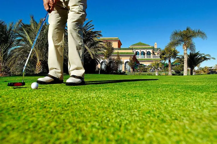 Bild: Golf im Zentrum der Kultur …