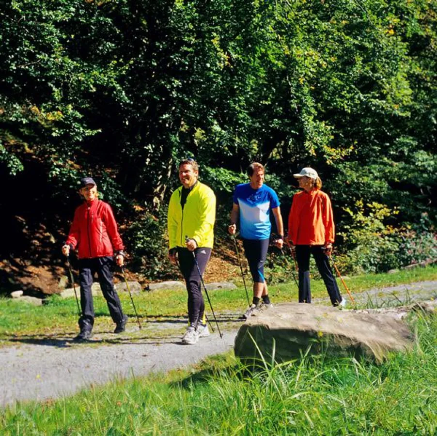 Bad Herrenalb: Nordic Walking in mildem Gebirgsklima