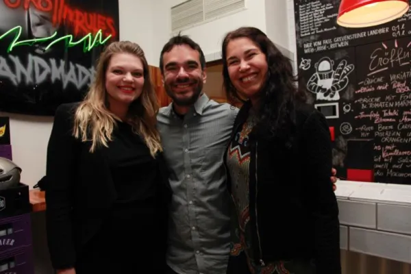 Bild: Schillernde Eröffnungsfeier am Potsdamer Platz - Das Schiller Backstube DELI öffnete erstmals seine Türen