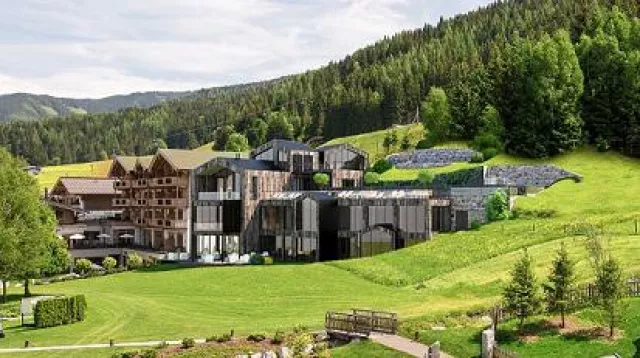 Bild: Das NEUE Forsthofgut waldSPA ab Mai 2016