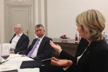 Bild: Bildung ist der Rede Wert