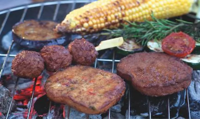 Es wird veg-an-gegrillt! Bild: Es wird veg-an-gegrillt!