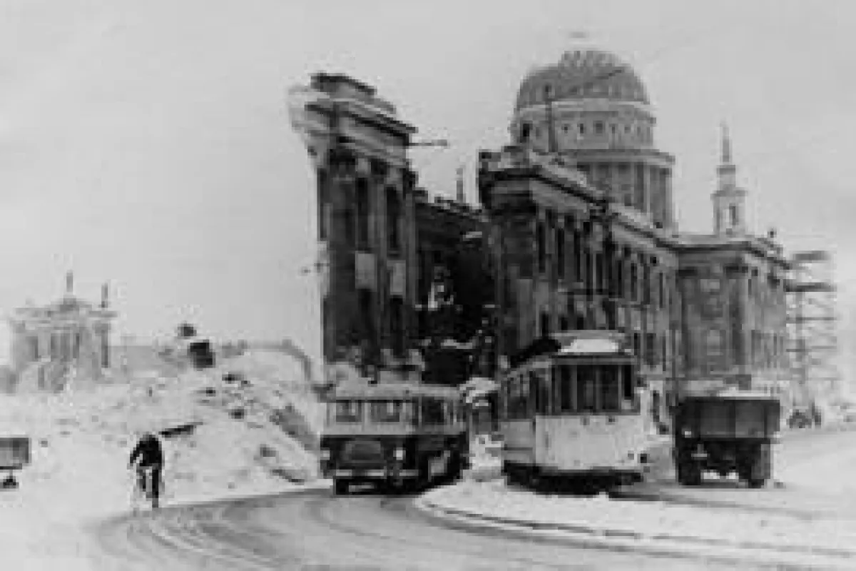 Potsdam um 1950 mit der Ruine vom Stadtschloss