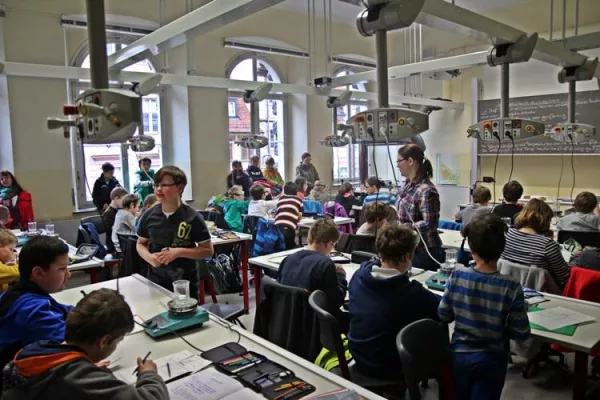 DOCUFY spendet Weihnachtsbudget für Bamberger MINT-Nachwuchs Bild: DOCUFY spendet Weihnachtsbudget für Bamberger MINT-Nachwuchs