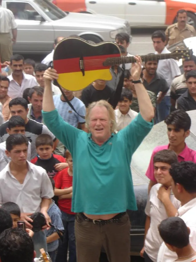 Gunter Gabriel mit irakischen Fans