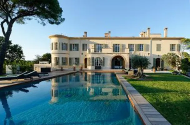 Bild: CHATEAU LOU CASTEOU ÖFFNET SEINE PFORTEN