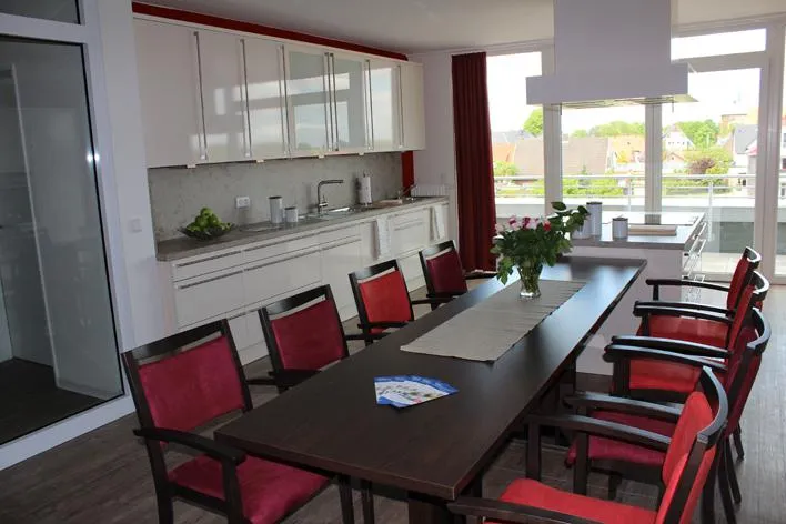 Einsiedel BETREUTES WOHNEN plus IN GANDERKESEE: Wohnen mit Hotelcharakter Bild: Einsiedel BETREUTES WOHNEN plus IN GANDERKESEE: Wohnen mit Hotelcharakter