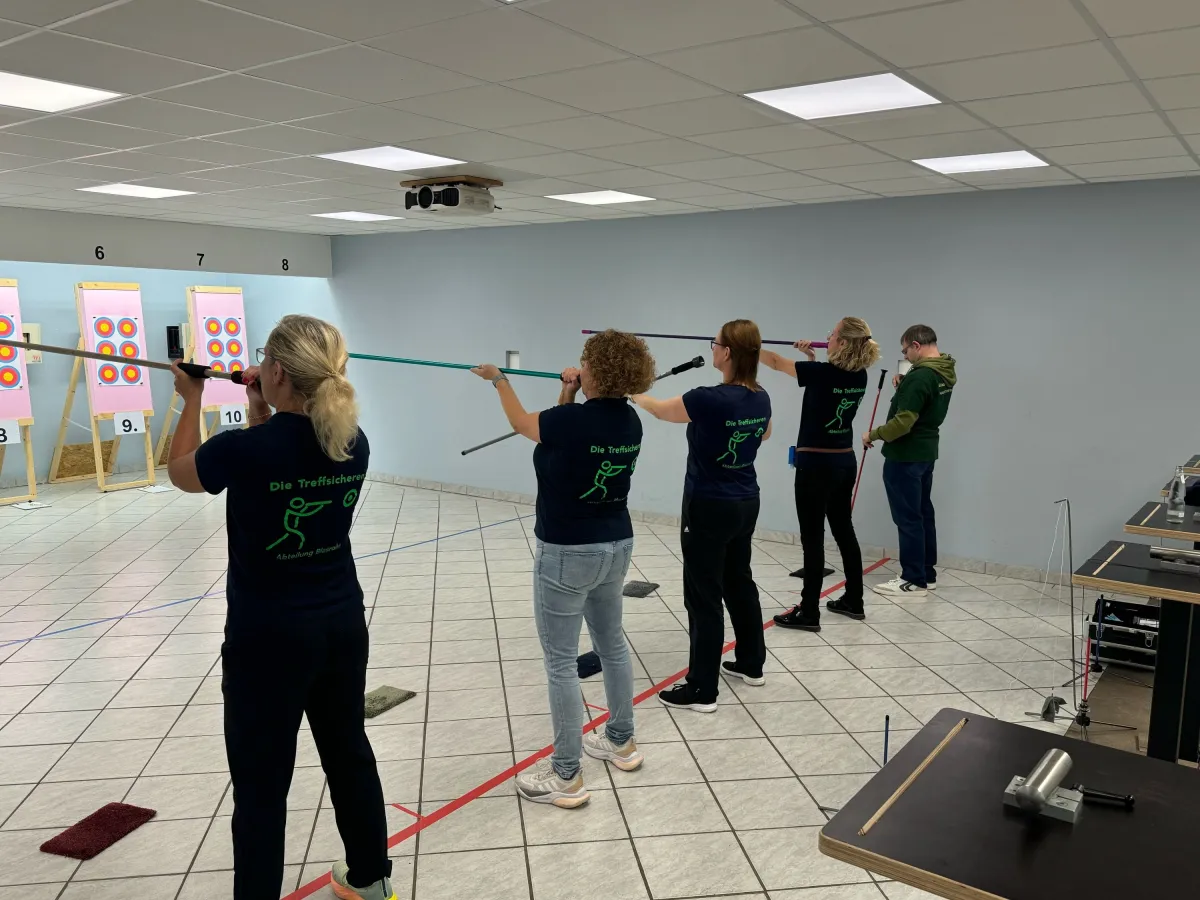 Blasrohrschießen  (© Schützenkreis Bielefeld im WSB e.V.)