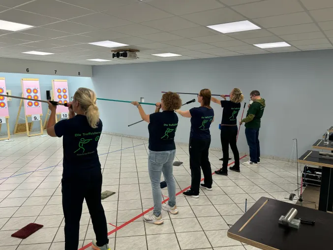 Premiere der Kreismeisterschaft im Blasrohrschießen: Ein sportliches Novum in Bielefeld Bild: Premiere der Kreismeisterschaft im Blasrohrschießen: Ein sportliches Novum in Bielefeld